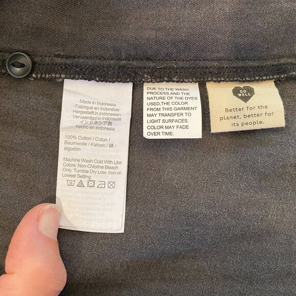 Madewell | Denim Chambray Shirred Swing Shirt in Lunar Wash Distressed Black - Picture 6 of 7